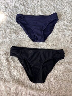 Bikini Bottoms in Navy and Black - Ruched Side Detail